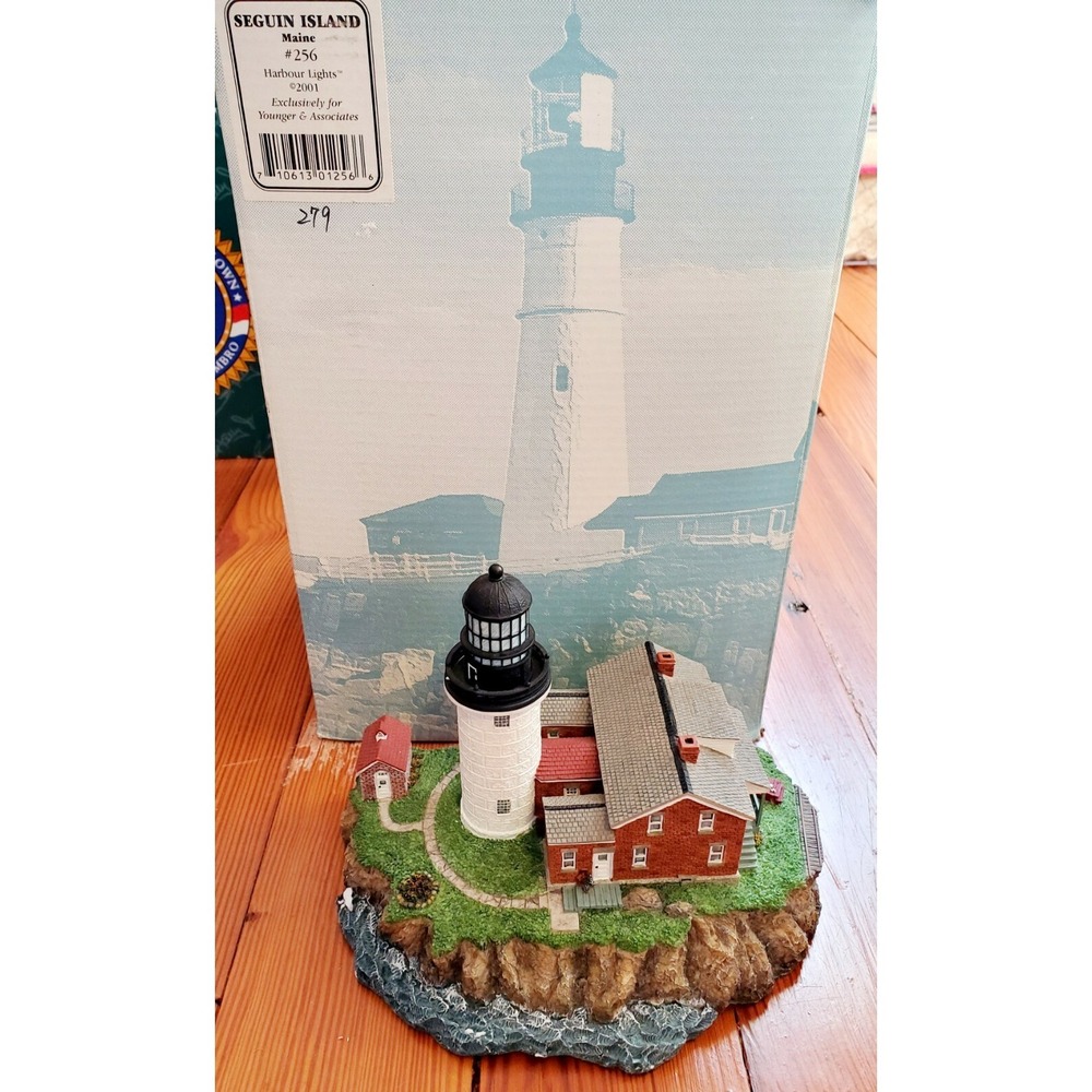 Harbour Lights Lighthouse #256 COA SEQUIN ISLAND ME  #279 of 6500